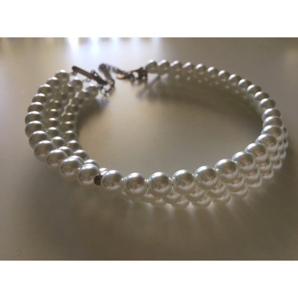 Gothic 3-Tier Simulated Pearl Choker - Picture 3 of 4